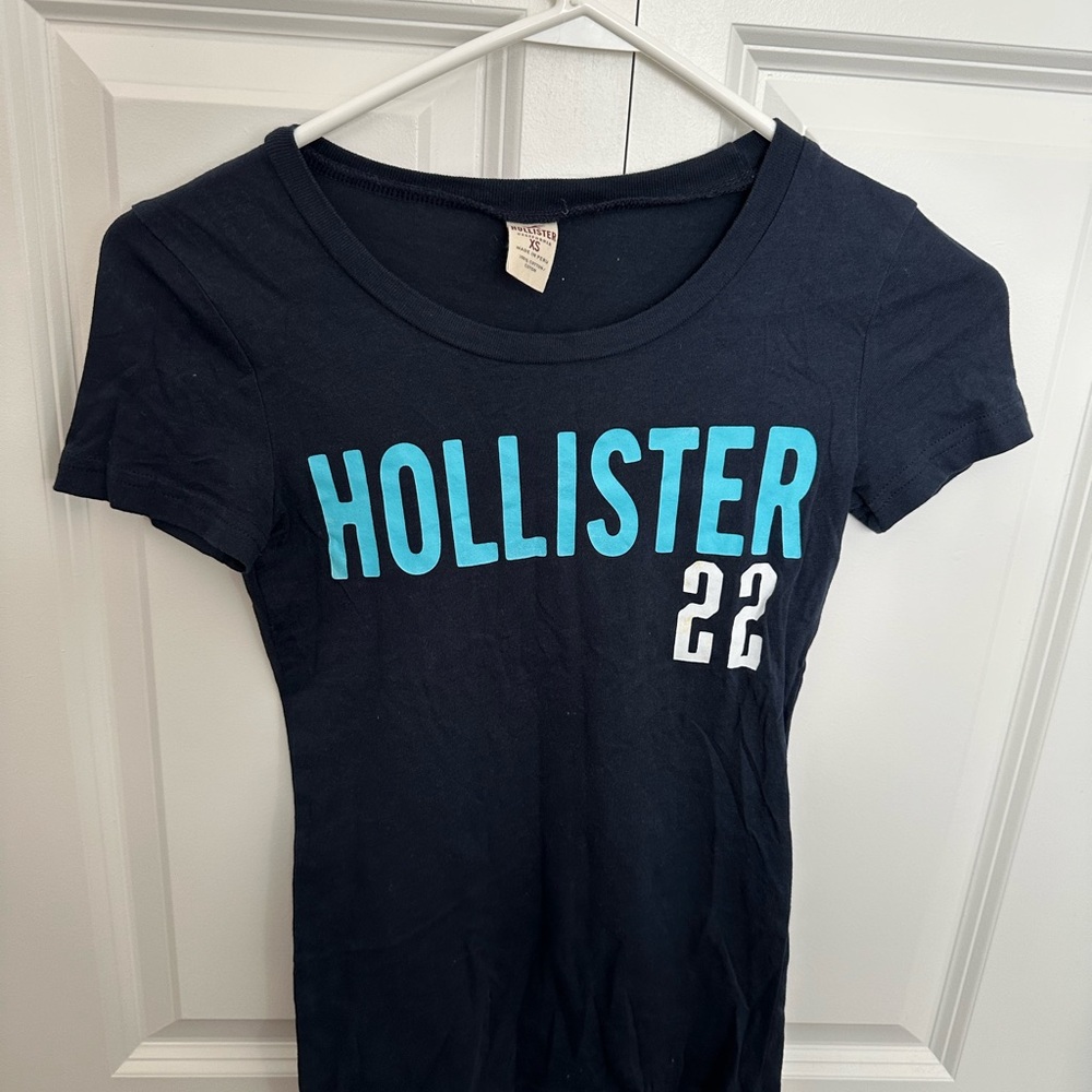 VINTAGE Hollister Navy Tee with Turquoise Print